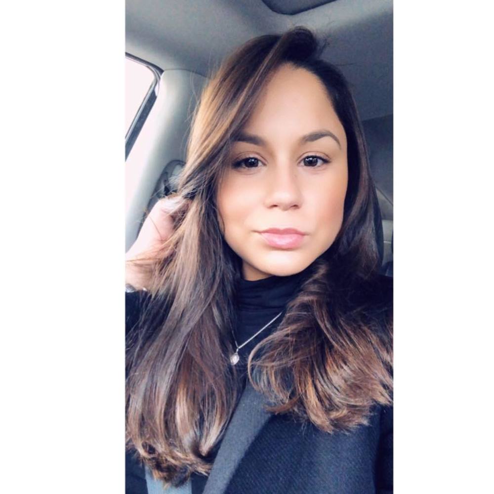 Meet your Posher, Yesi